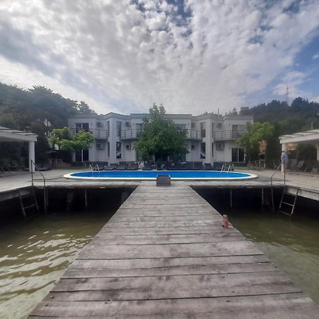 Exclusive Villa Ieşelniţa Kültér fotó