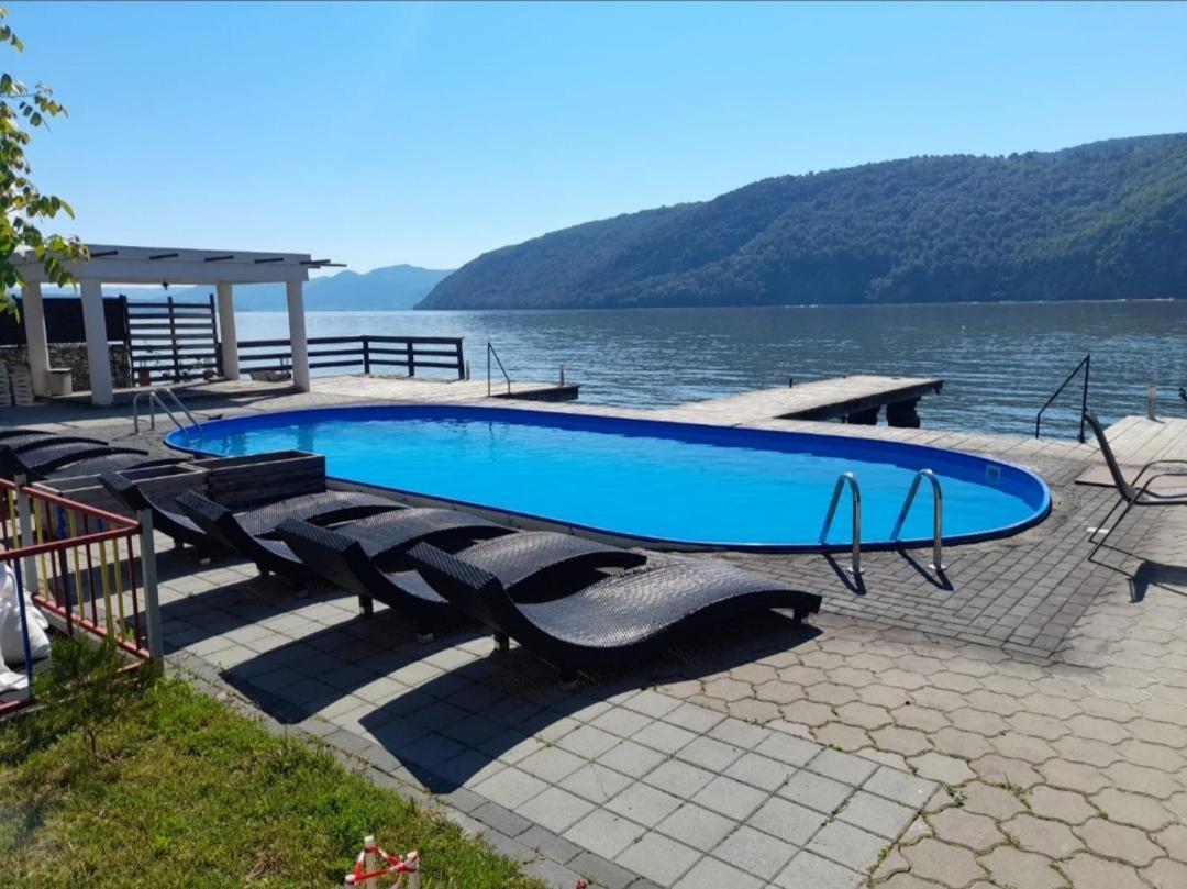 Exclusive Villa Ieşelniţa Kültér fotó
