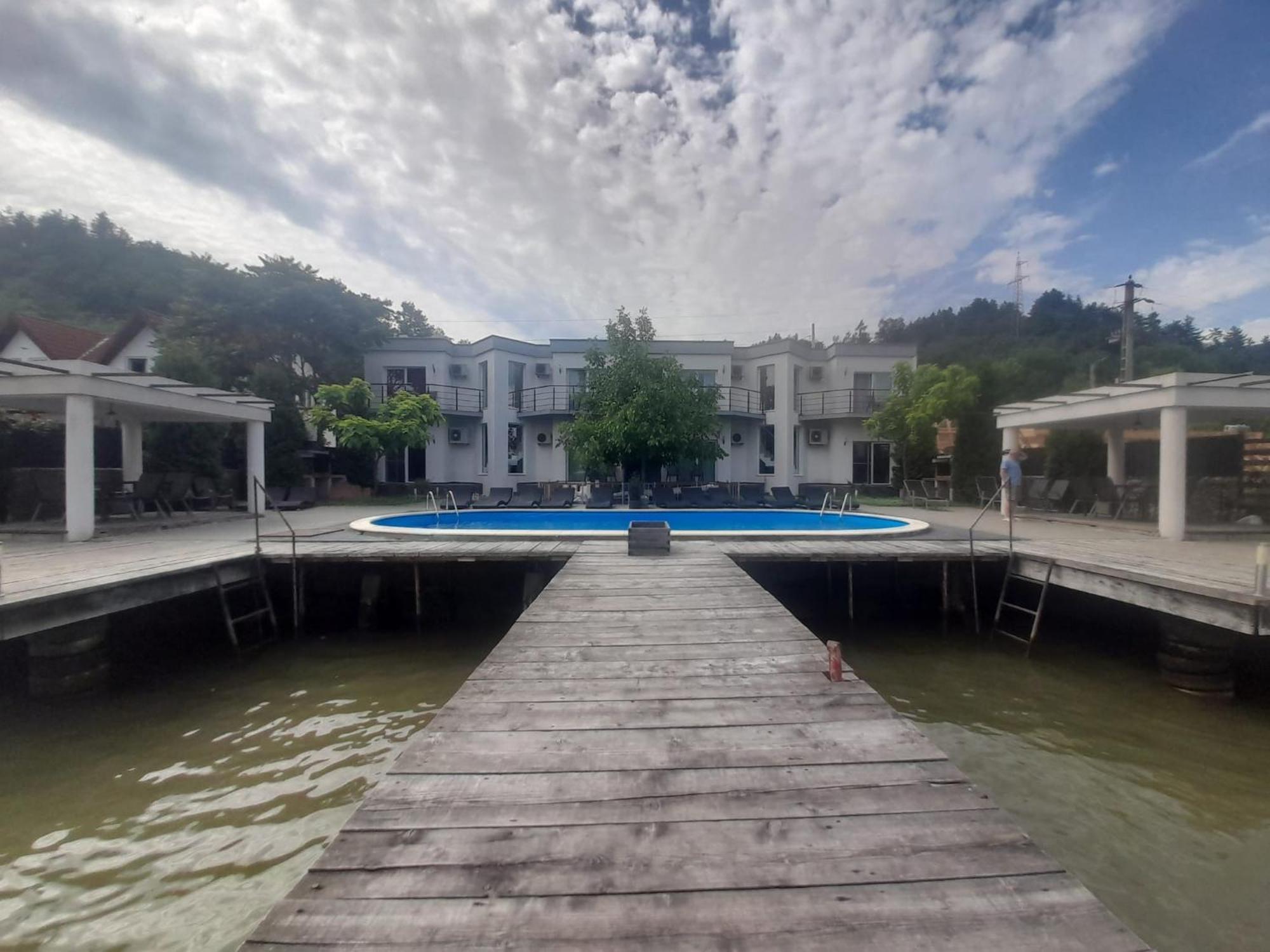Exclusive Villa Ieşelniţa Kültér fotó